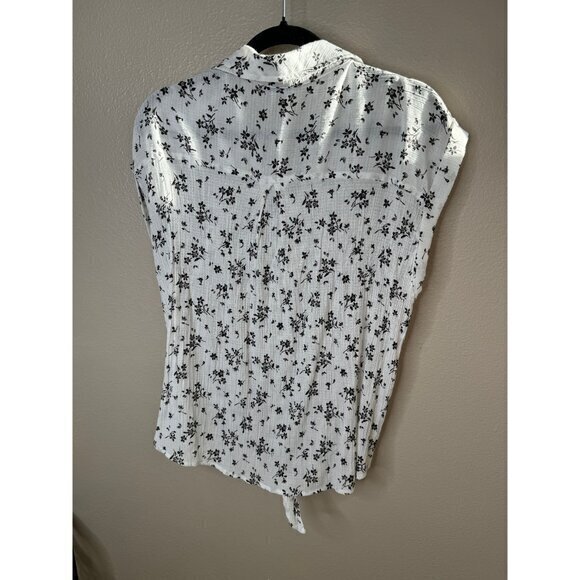 Zenobia Women's White‎ Floral Blouse size 2XL short sleeve button tie rayon - Picture 6 of 7
